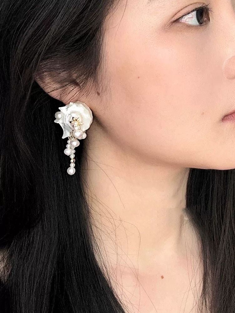 Elegant seashell earrings